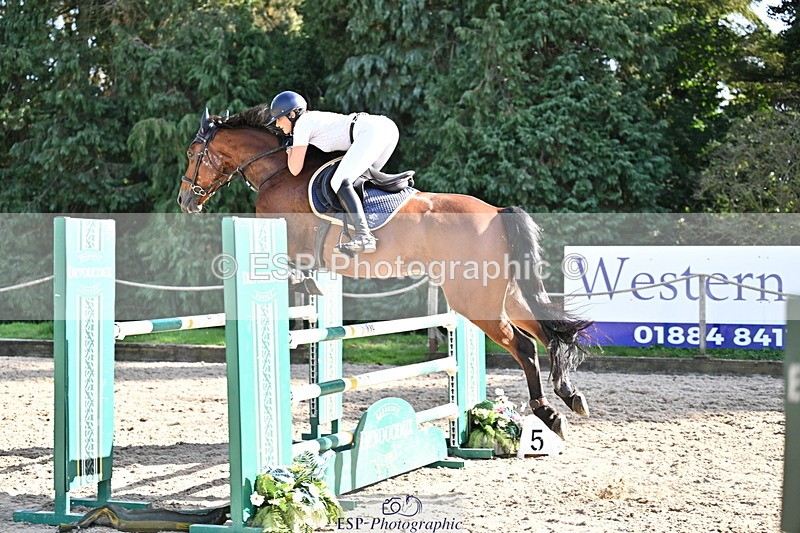 260906A-162517-04680 - Cls 24 Snr Foxhunter