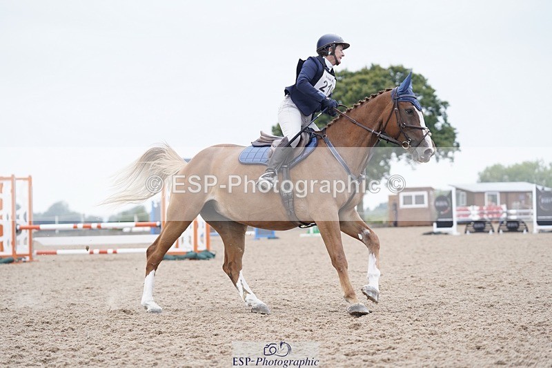 240831A-144746-04230 - 219-Julie.Milkins-R-GIUPETTE.DI.NALA