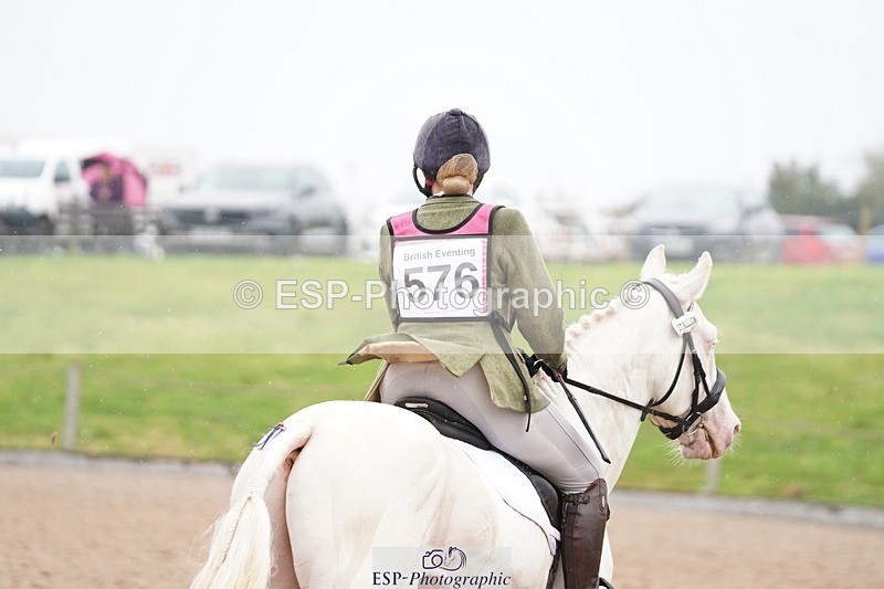 240901A-145504-10190 - 576-Tabitha.Bluck-PENDANN.REEF