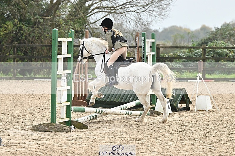 241110-103113-00322 - 40cm Showjumping