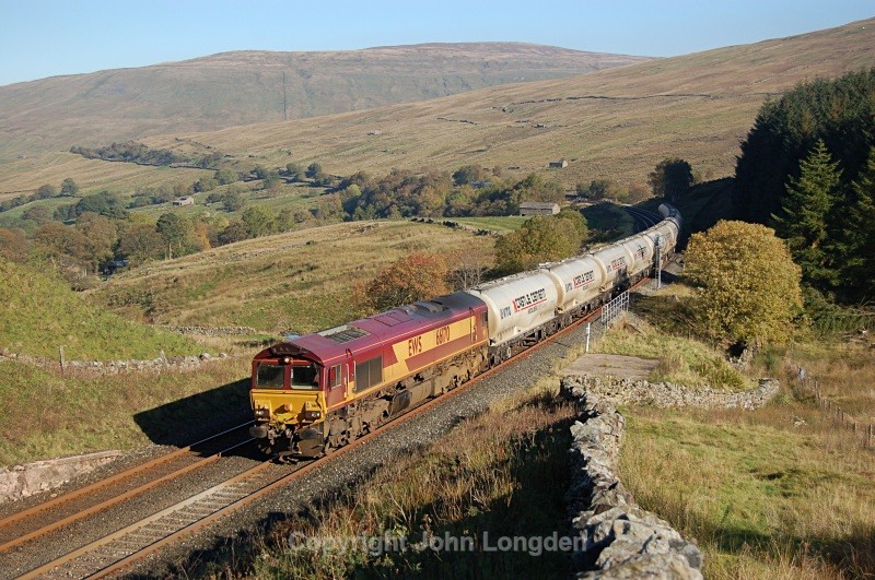 11.10.10 - 66170 6M00 Mossend - Clitheroe, Blea Moor tunnel - Blea Moor Tunnel