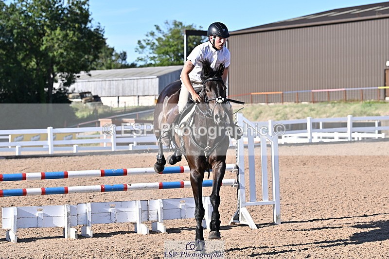 250708A-183529-00586 - 90cm Classes