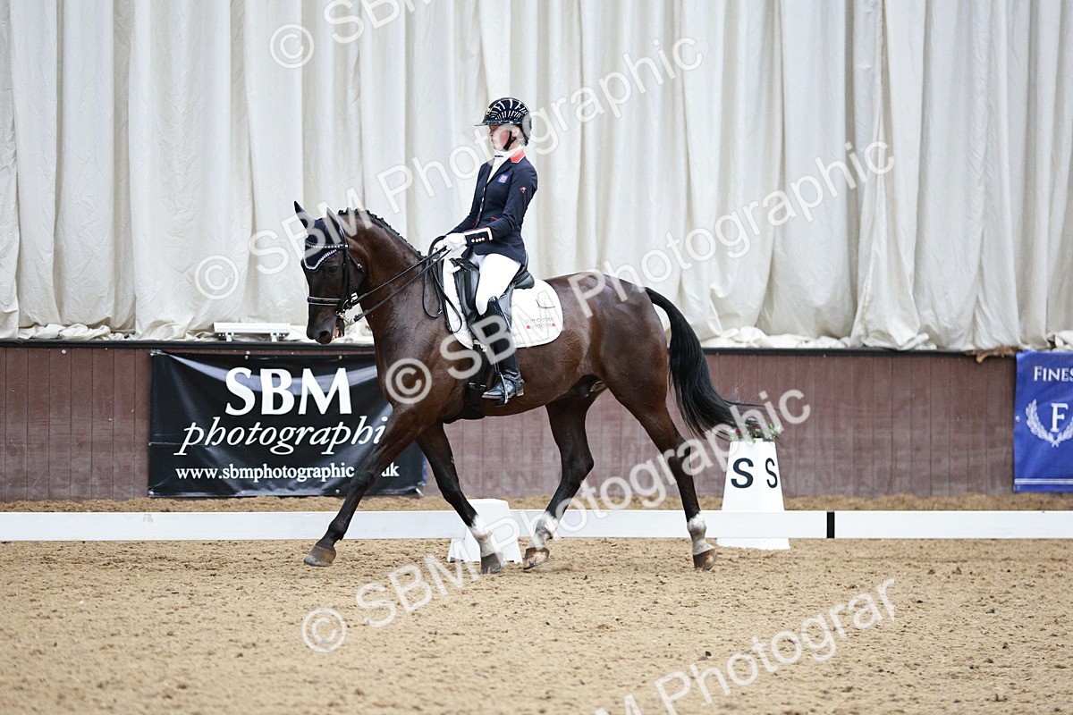 SBM_006407 - Class 16 - Advanced Medium 5 - 16.02-17.22