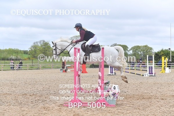 BPP_5005 - CLASS 24 SUN Senior BritiNovice/ 90cm Open