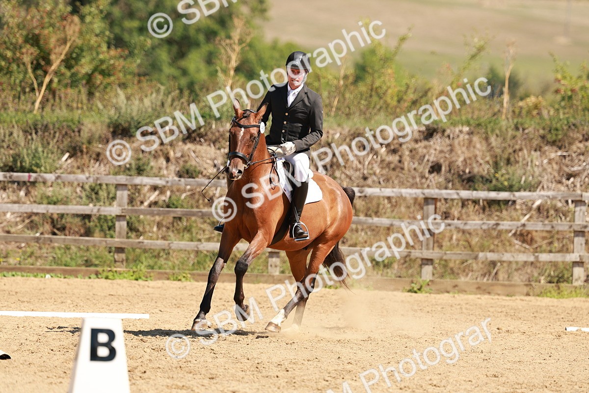 SBM_011065 - Class 6 - Novice 1