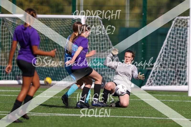 1DX30075 - 2025-09-13 FC Abbey Meads U17 Girls Purple V Cumnors U17 Girls