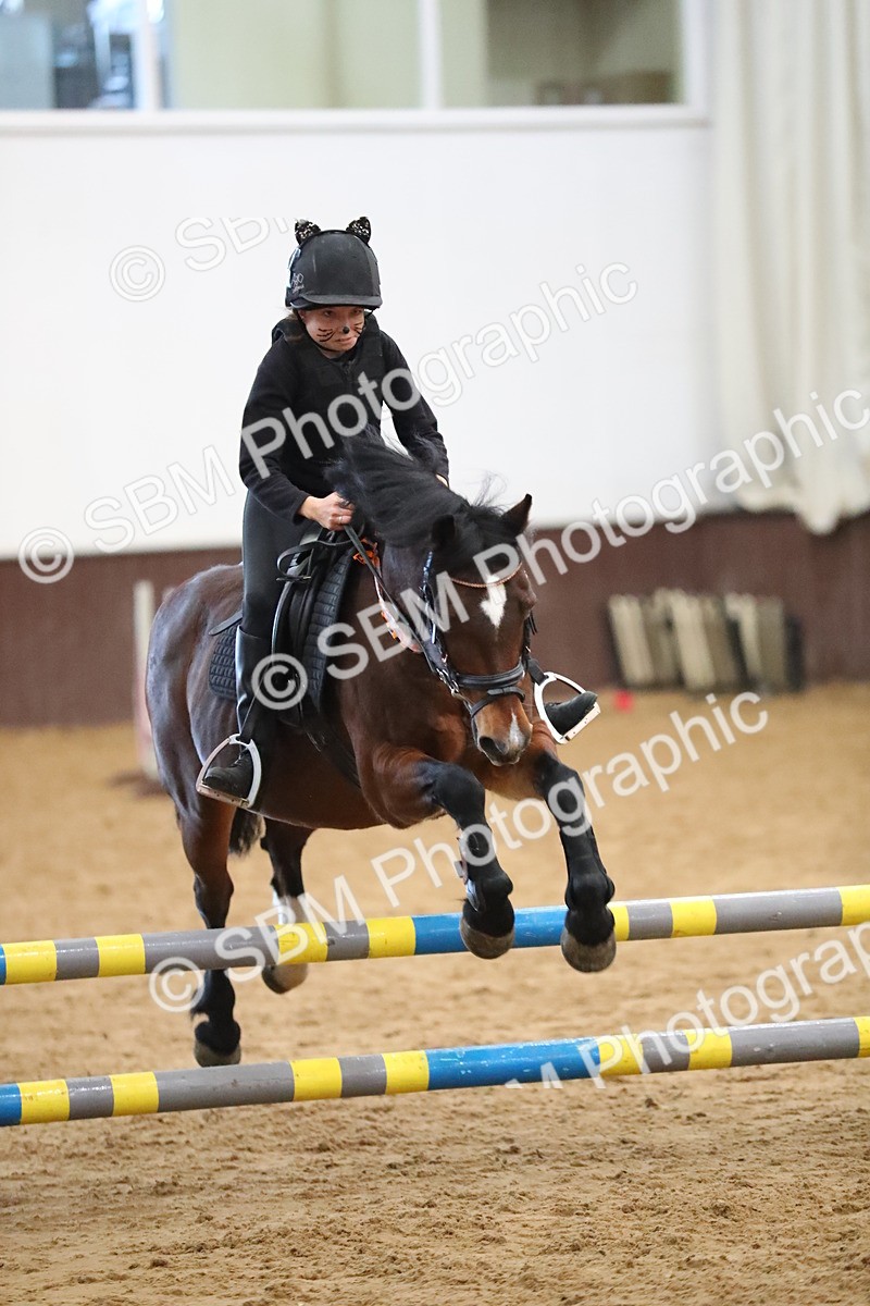 SBM_001887 - Class 3 - Horse & Hound