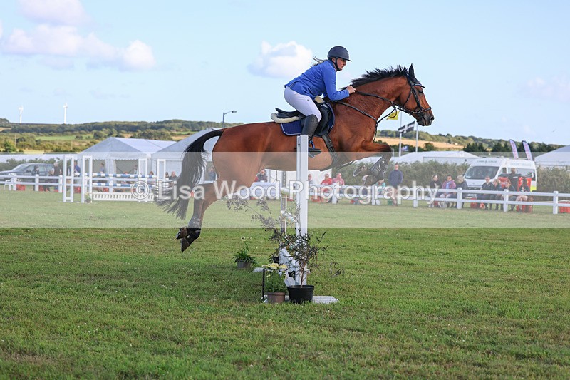 3E7A4639 - Class C1: Showjumping Senior Newcomers/1.10m open