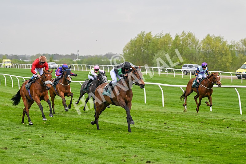 230425-Race 3-Tralee Girl-0245 - Race 3