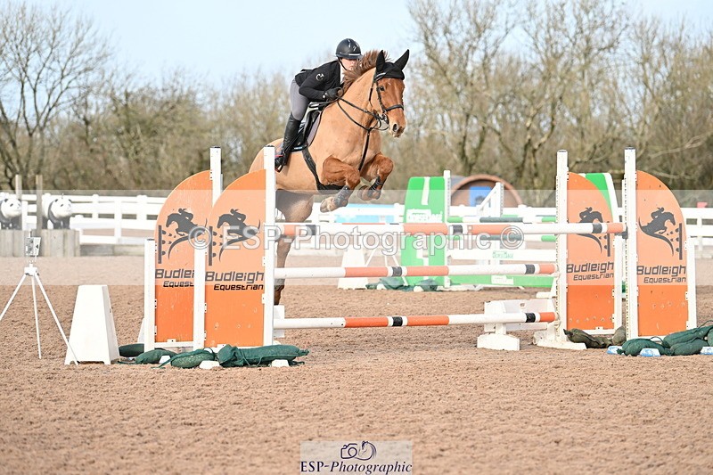 231209A-132026-01885 - Cls 13 Foxhunter & 1.20m Open