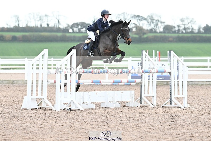 231118A-140004-03242 - Cls 9 Foxhunter & 1.10m Open