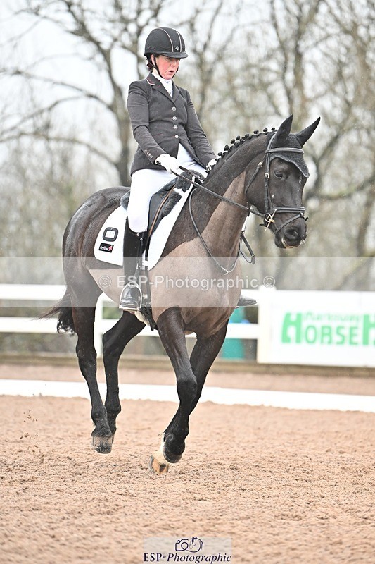 250215-134206-03919 - 191-Julia.Walker-Maygar.Tiki