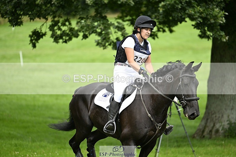 240803-143106-08239 - 220-Eleanor_Newcombe-MR_DARCY