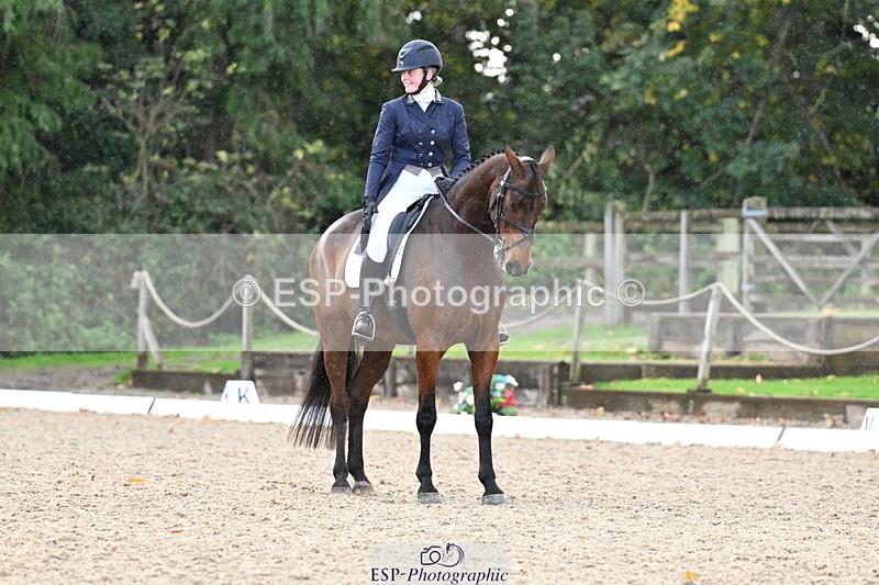 251023A-145833-05643 - B-158-Hannah.Hobhouse