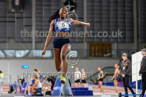 AgeInd25SUN-912328 - Field Female