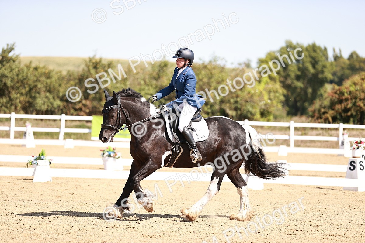 SBM_004599 - Class 12 - Novice 5 - 10.31-11.41