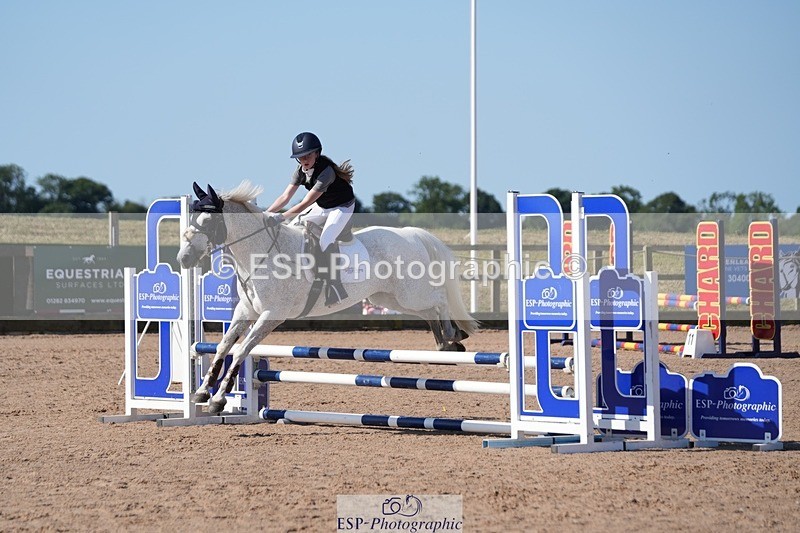 250712-093247-01136 - Cls 1 Pony Intro 70cm