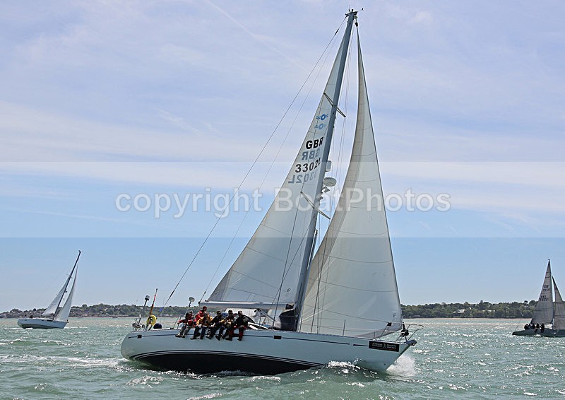 130601 GBR3302L WT7A0399 - ROUND THE ISLAND RACE - 1st June 2013