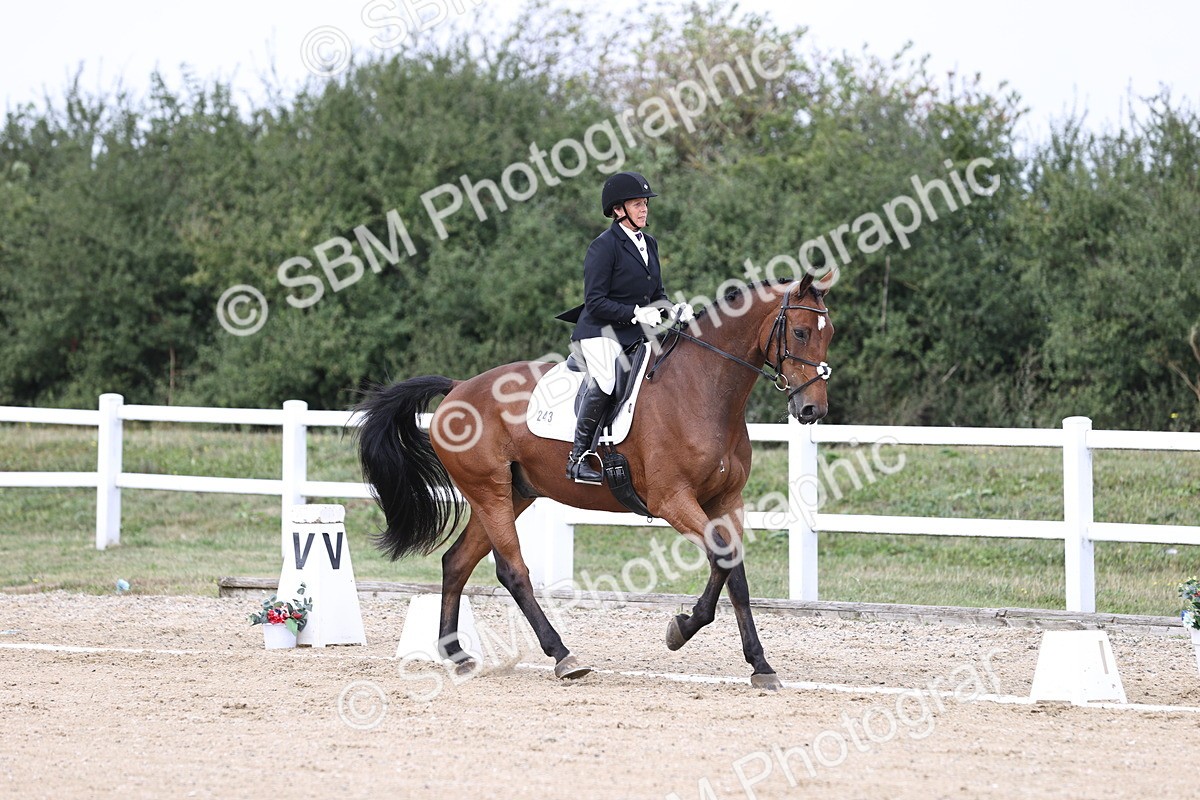 SBM_017518 - Class 14 - Novice 23 - 13.52-14.55