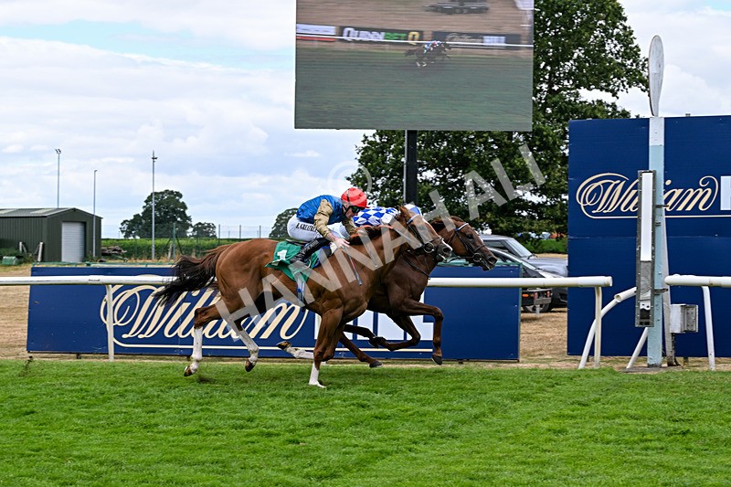 010826-Race 3-Brighton Beach-2721 - Race 3 14.43pm Theakston Great Yorkshire Pint EBF Novice Stakes