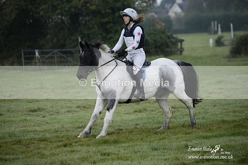 WWHT 171021 0108 - Novice Restricted (0.80m)  17/10/21