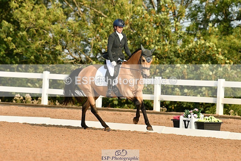 250817-090934-06788 - 065-Nicky.TurriffMyshall.Robby