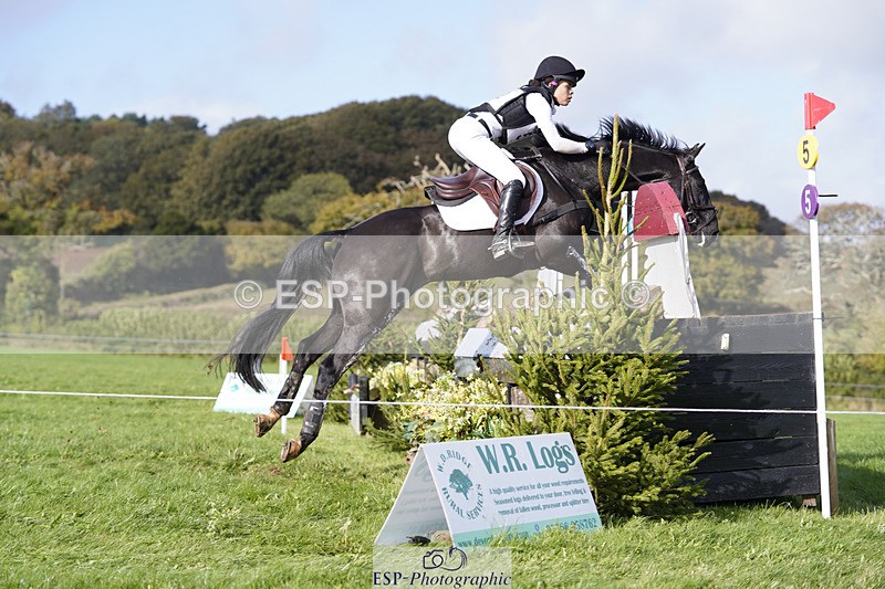 241025-114338-06294 - 052-Lydia.Heywood-JUST.THE.BISCUIT