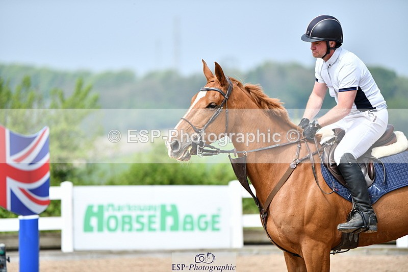 240511A-113003-12104 - Cls 29 1.05m National Am Quali