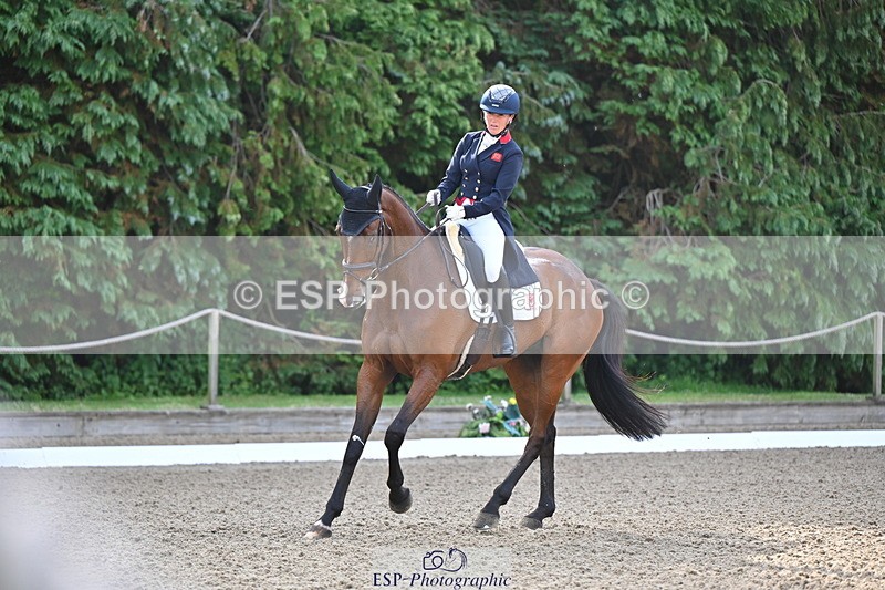 250523A-090231-05397 - D-451-Laura.Collett-DRUMGIVEN.MR.CHARISMA