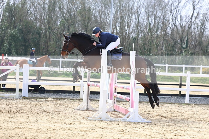 3E7A6897 - Class 4: Senior British Novice/90cm open