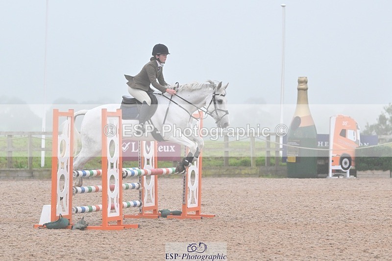 240813-194501-01006 - Classes 7 A&B 90cm