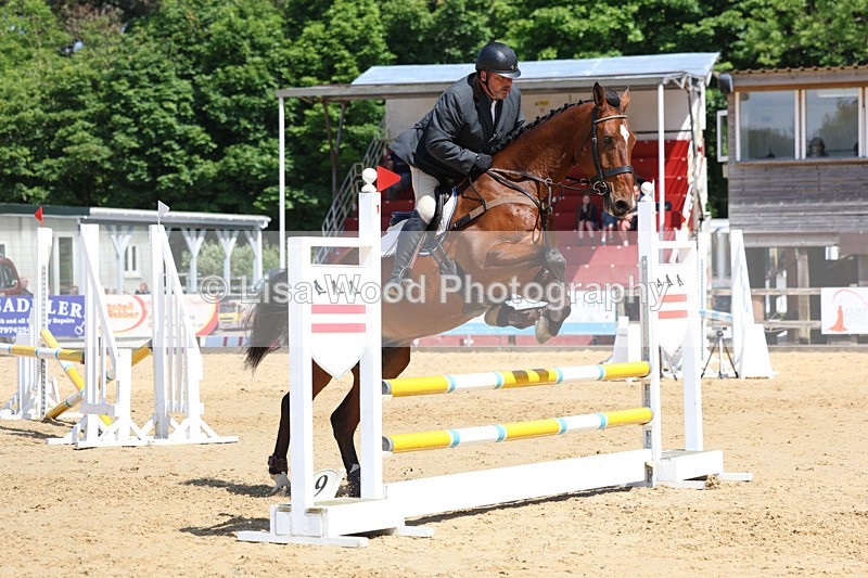 3E7A9493 - Class 8: Senior 80cm