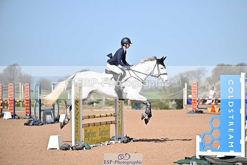260408-105826-00281 - Cls 2 British Novice and 90cm