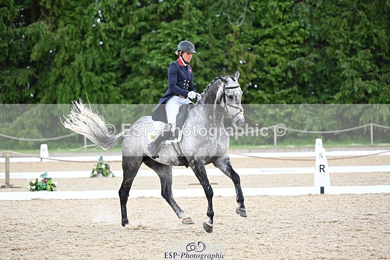 240524-141400-10170 - 529-SBH_BIG_WALL-Izzy_Taylor