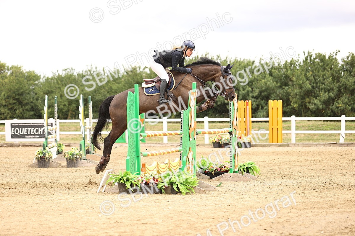 SBM_003257 - Class 21 - Senior Newcomers - 1.10m