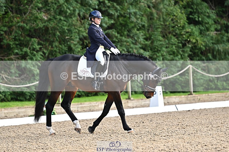 241023-160015-00828 - 012-Mollie.Summerland-SKITTEL.D'EKWI