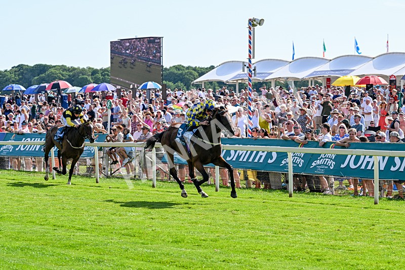 110726-Race 5-Cruden-8196 - Race 5 16.20pm John Smith's Stayers' Handicap