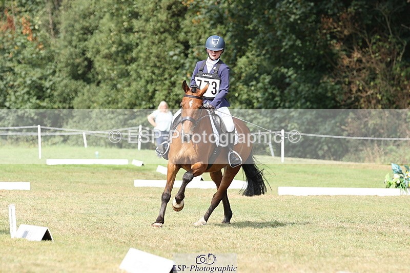 250823A-152340-33106 - PC80 Ride Off