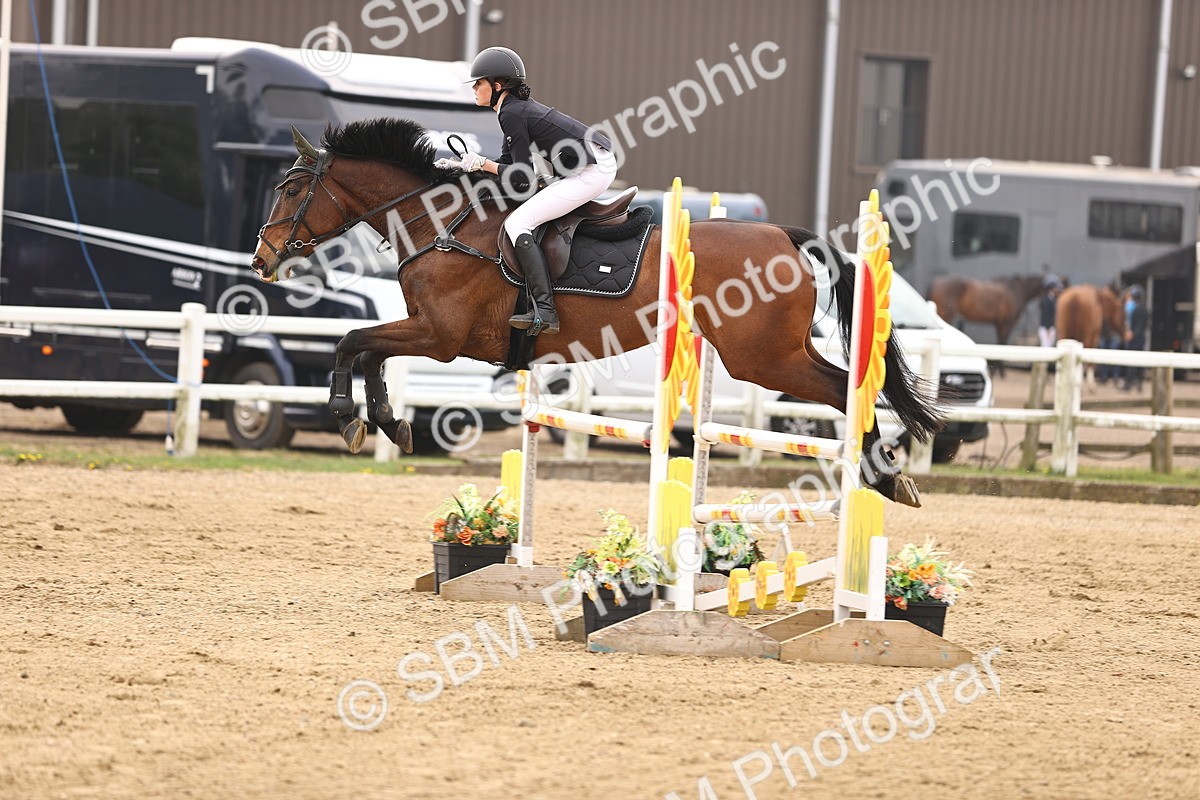  - Class 15 - Senior British novice - 90cm