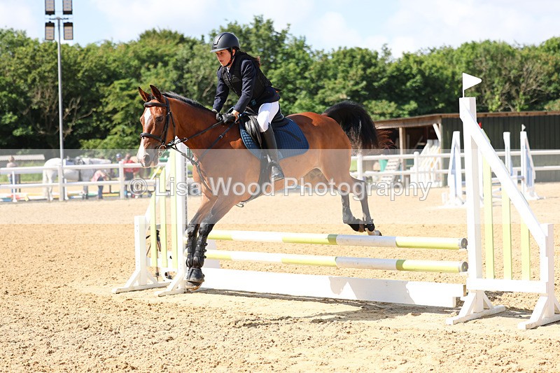 3E7A2718 - Class 2: 70cm Juniors and Seniors