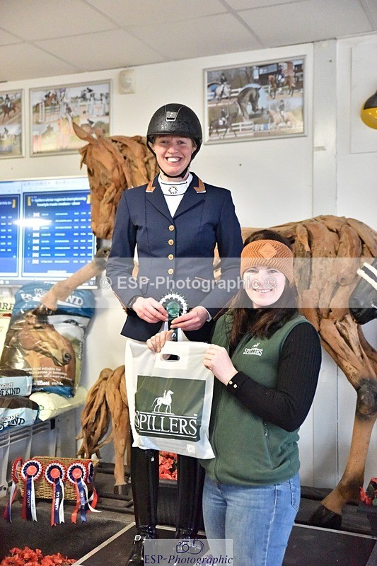 250214-130818-00355 - Freestyle Medium Silver Presentation