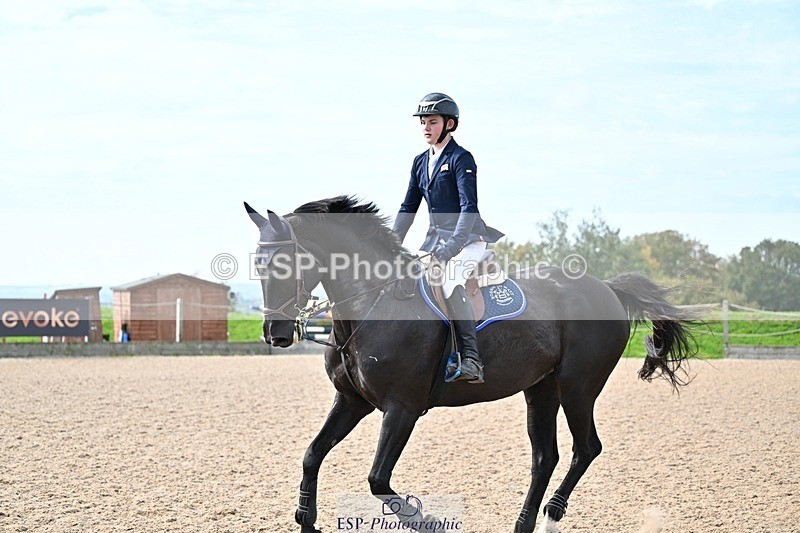 251001-132630-00314 - Cls 4 Newcomers and 1.10m Open