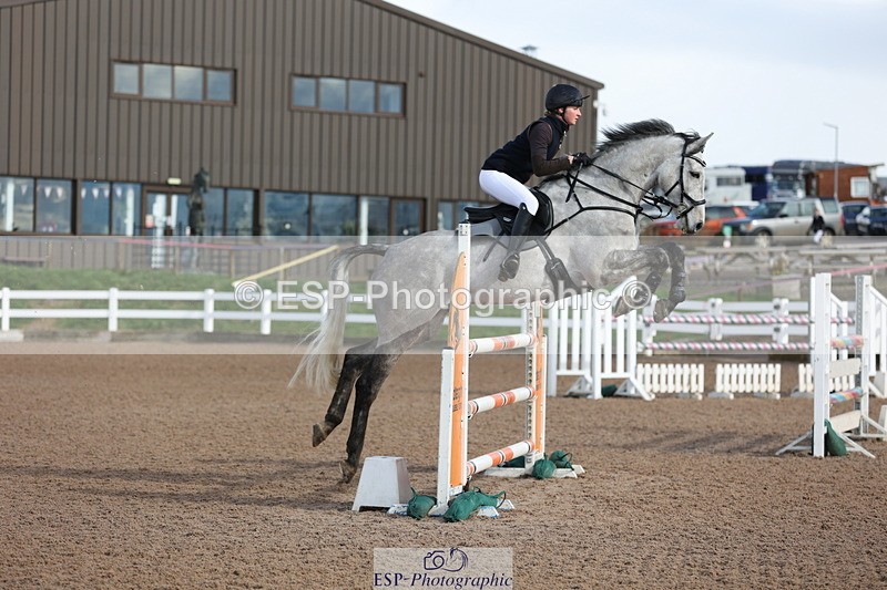 240223A-112248-00819 - Cls 4 Snr 1.05m Open