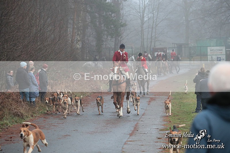 HUPY 261224 148 - Pytchley with Woodland Hunt Boxing Day Meet 26th December 2024