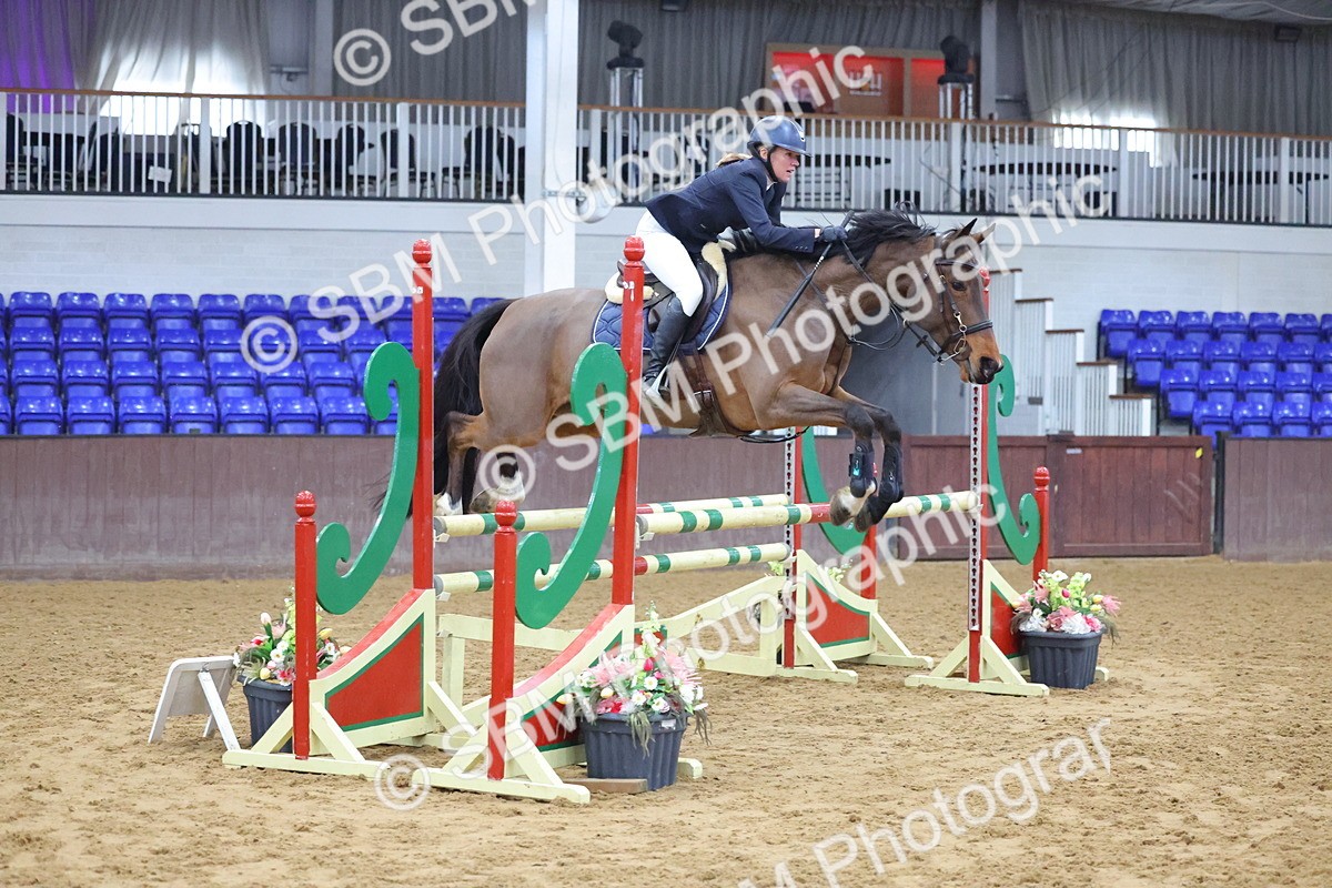 SBM_008560 - Class 21 - Nupafeed Supplements Senior Discovery/ 1m Open - First Round (1.00m)