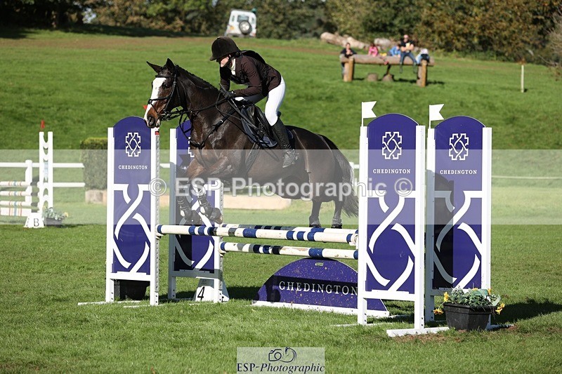 231022-124818-27356 - 427-COMBE.BREEZE-Gemma.Wells-TrotUp+SJ