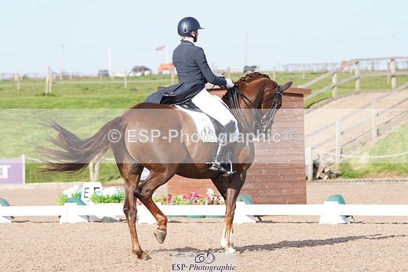 250404-170430-07870 - 141-Tyla.Schou-Dennis.DeNiro