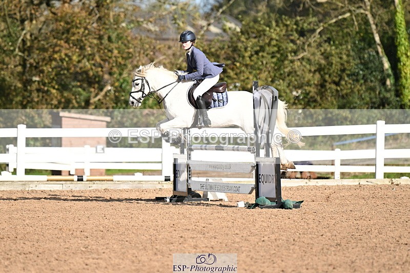 241026A-114359-00766 - SAT Cls 8 Pony Discovery and 90cm Open