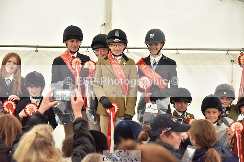 230825-171636-12996 - Friday 60cm and 70cm presentations