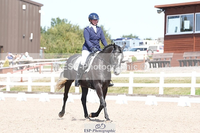 250817-143617-11000 - 206-Mel.NorthwoodBarnridge.Flying.Solo